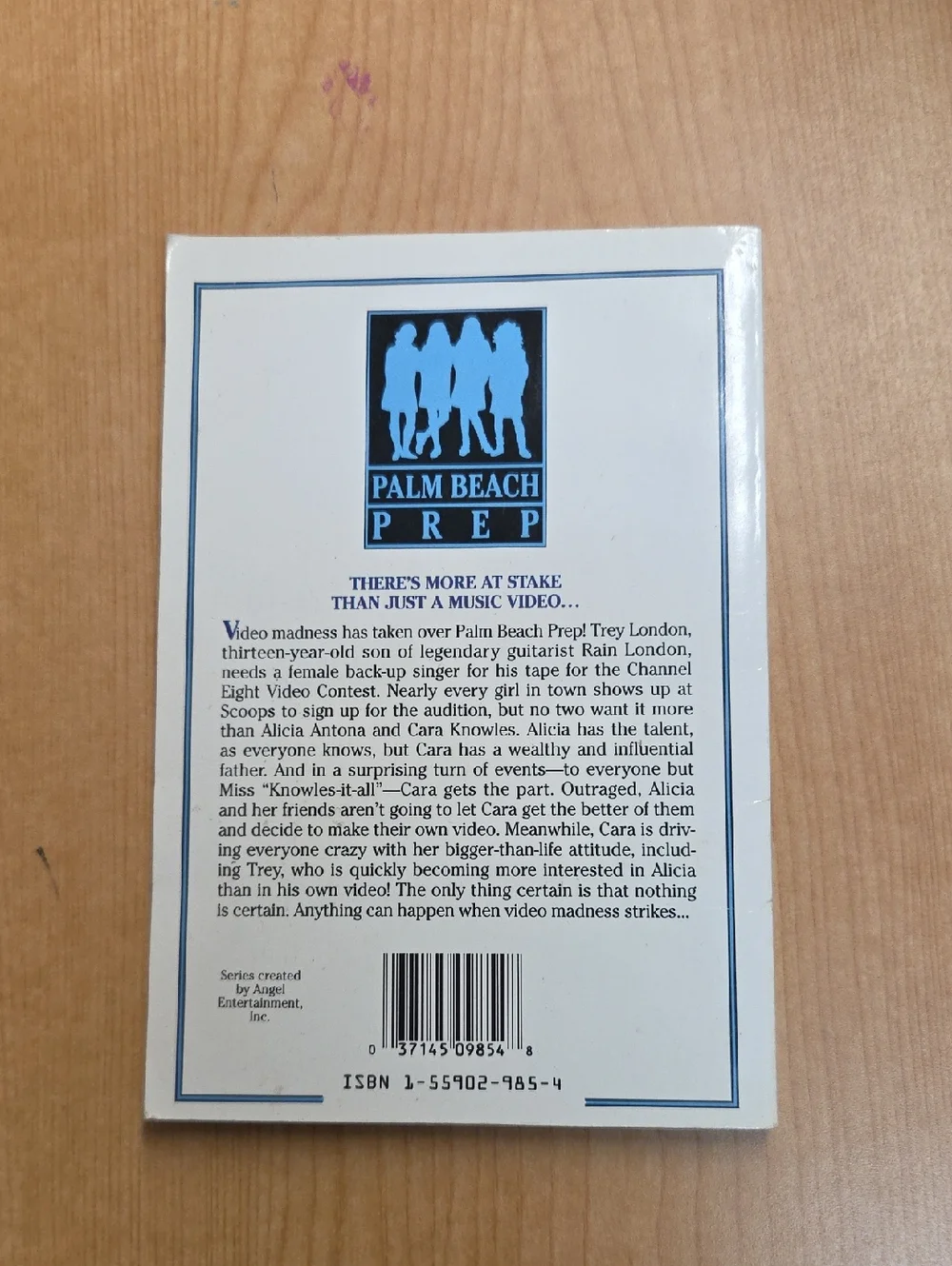 8 Middle School‎ Paperback Books